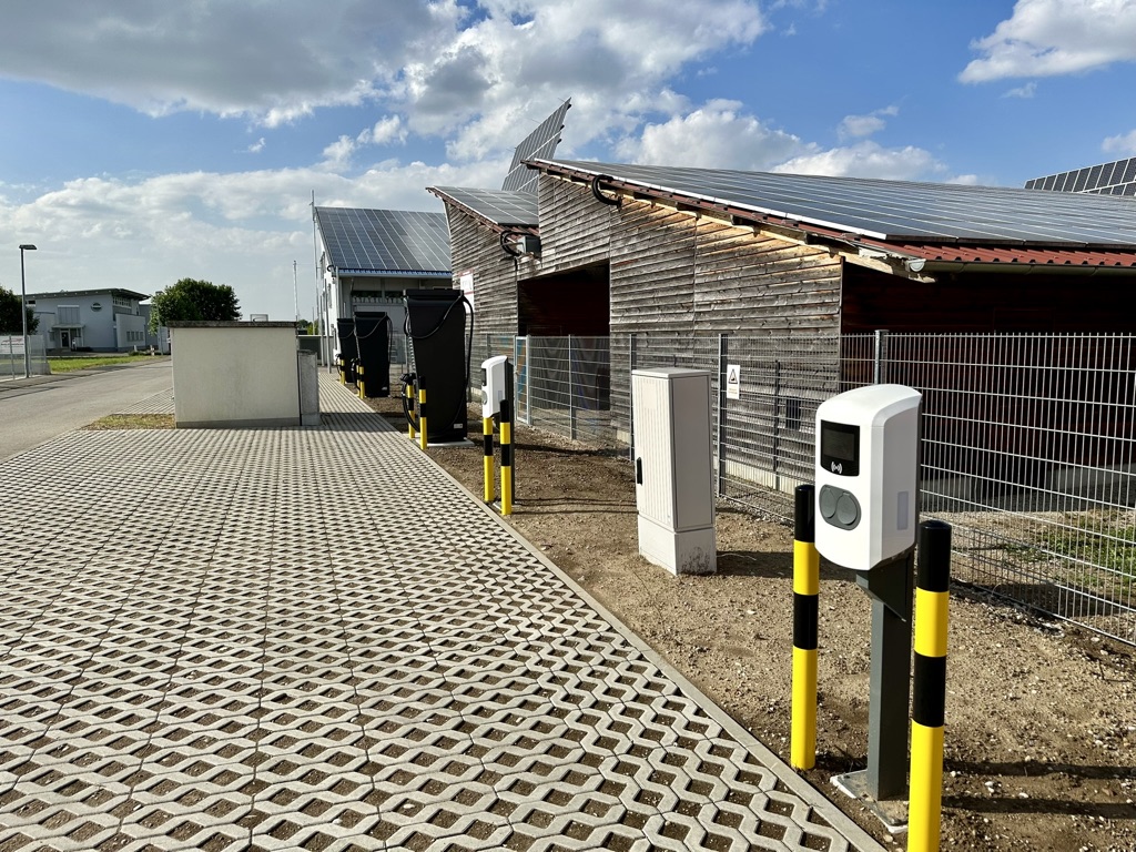 66A4A7FC-A48D-498E-AF28-331308EAAF24_1_105_c_1