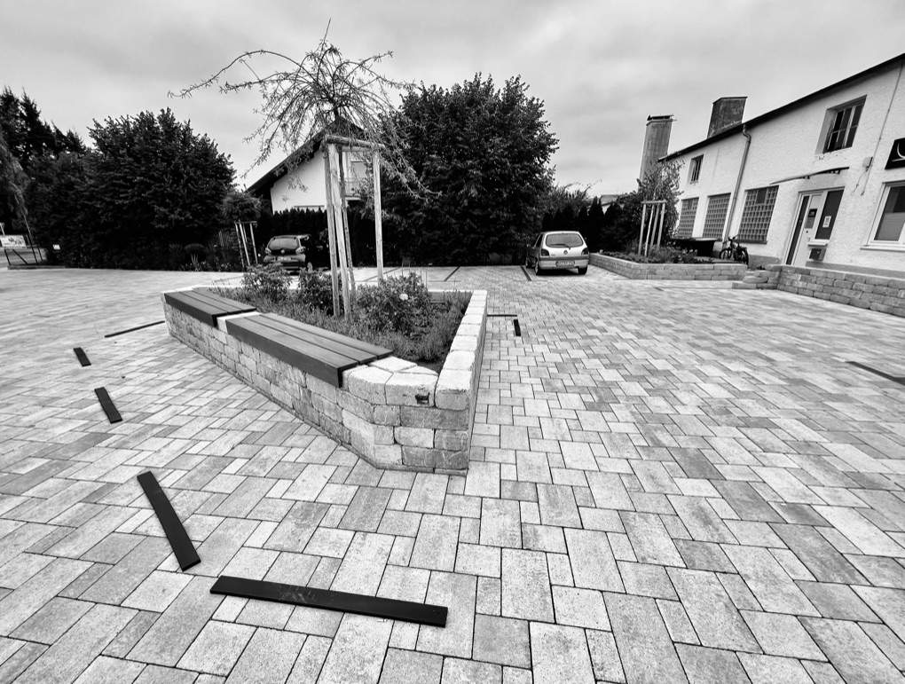 AC69E953-ECB1-4077-8559-FD235AF97CAD_1_105_c